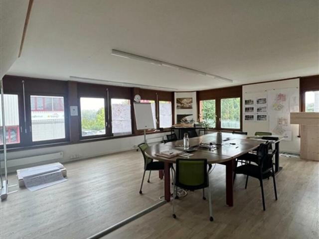 Büro mieten in Ecublens (FR), Waadt