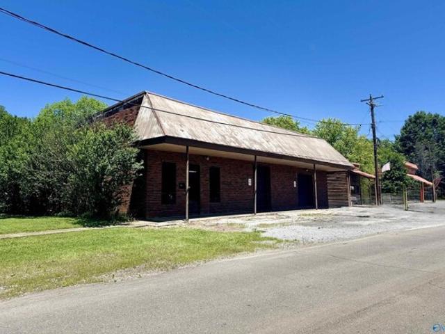 House for sale in Woodville
