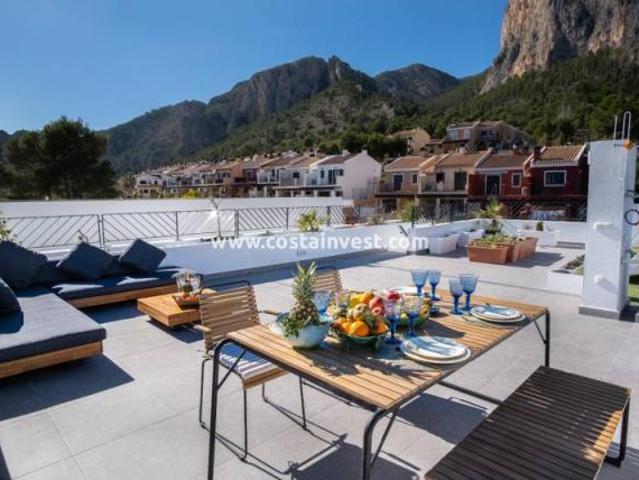 Chalet en venta en la Marina Baixa, España