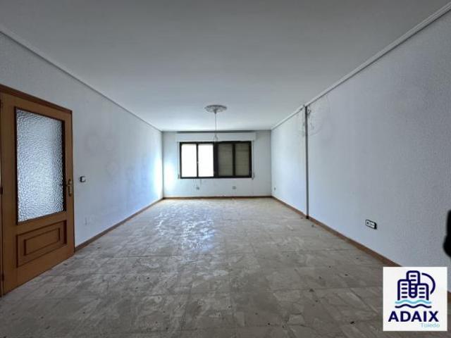 Apartamento en venta en Consuegra