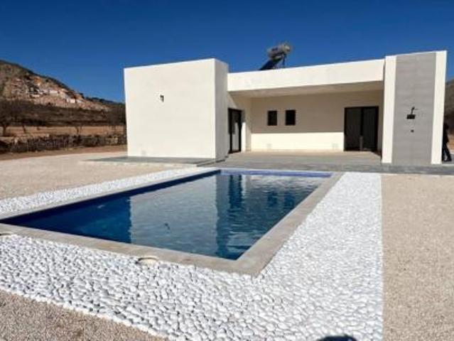 Villa en venta en Abanilla