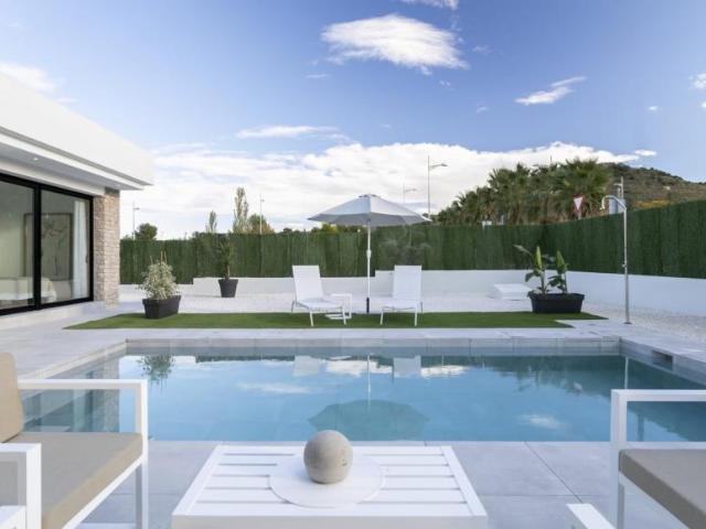 Chalet en venta en Urbanización Coto Riñales, Noroeste