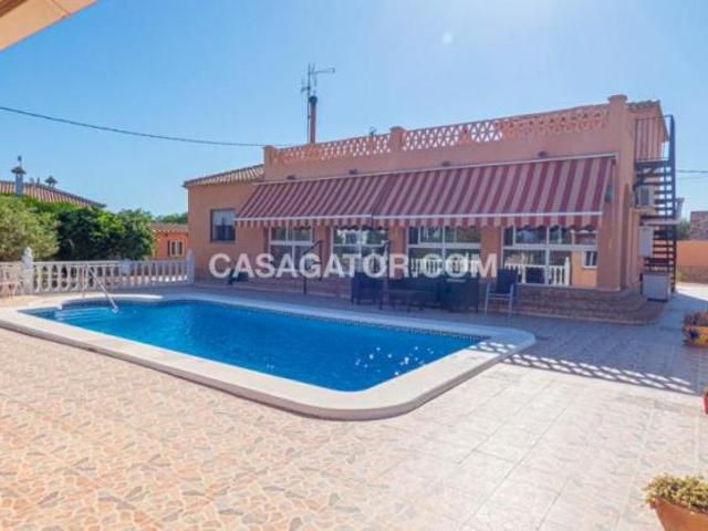 Villa en venta en Rafal