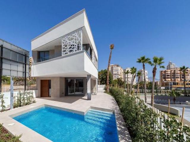 Villa en venta en San Juan De Alicante