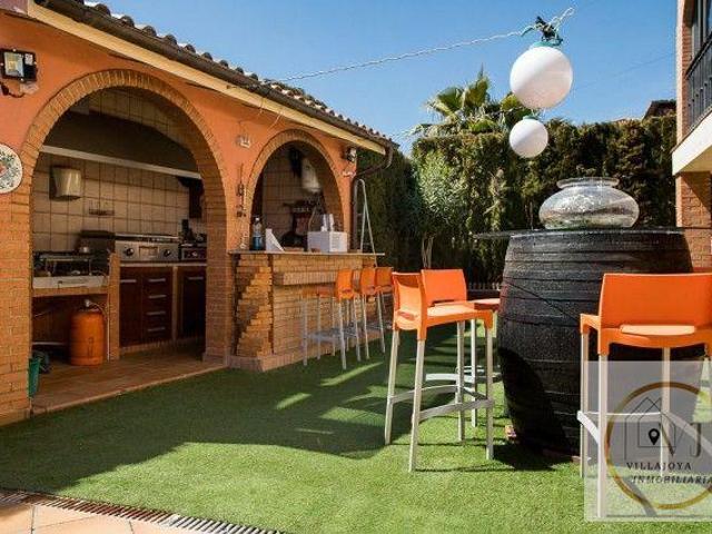 Casa en venta en Baeza, Andalucía