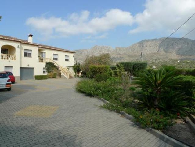 Casa en venta en Beniarbeig