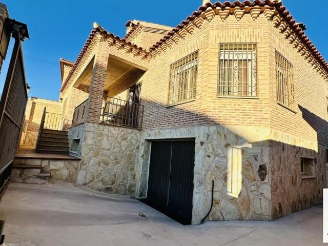 Casa en venta en Cuerva, Totanés