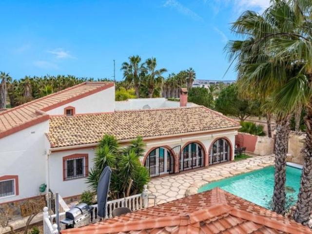 Villa en venta en Daya Vieja