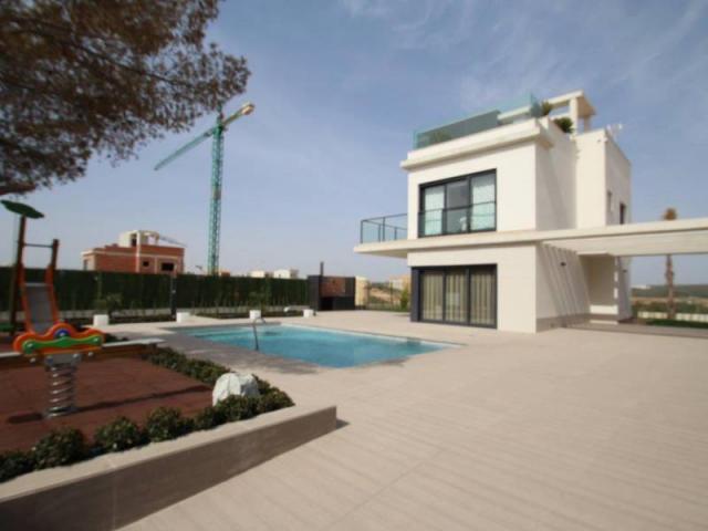Villa en venta en San Miguel De Salinas