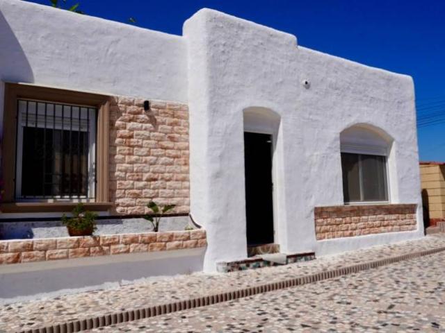 Chalet en venta en Urbanización Doña Pepa, el Baix Segura / La Vega Baja