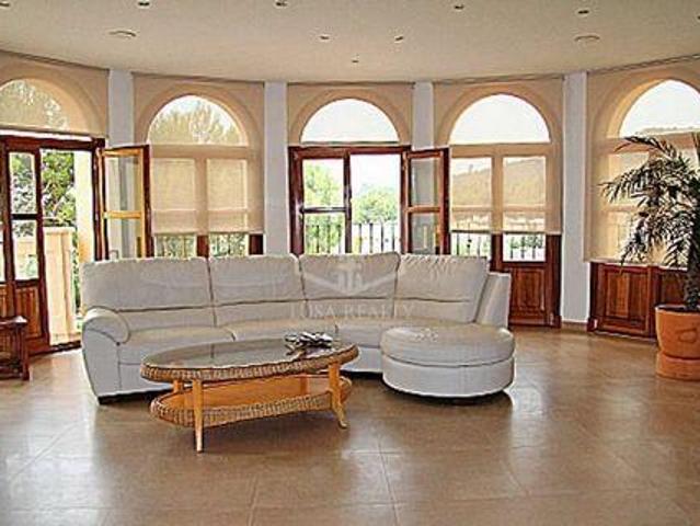 Villa en venta en Peguera