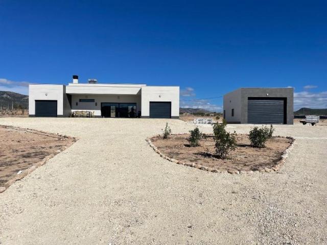 Casa en venta en El Pinós