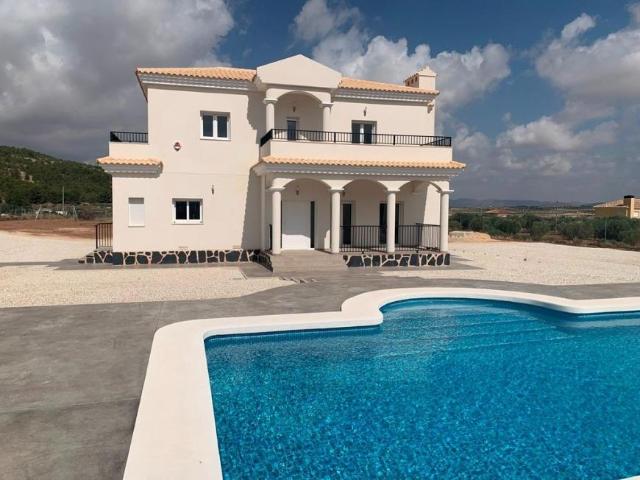 Casa en venta en El Pinós