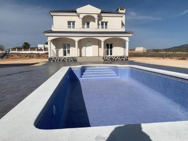 Casa en venta en El Pinós