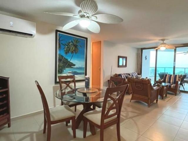 VENTA APARTAMENTO DE PLAYA PH BALCONES, PLAYA BLANCA 3