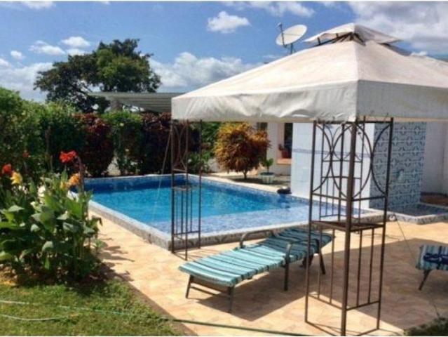 Venta: Casa 4 recámaras con piscina en Aguadulce