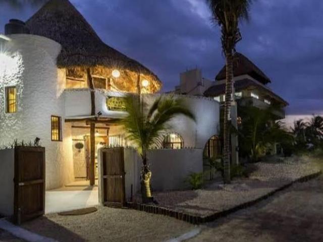 VENTA CASA AMUEBLADA HOLBOX 2 HAB CERCA PLAYA