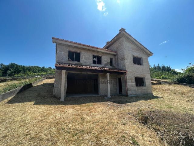 Chalet en venta en Nogueira de Ramuín, Ourense