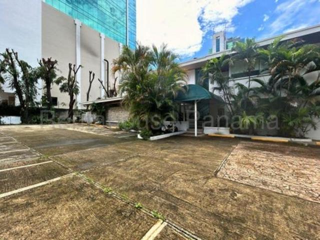 Venta Casa Comercial Obarrio IH