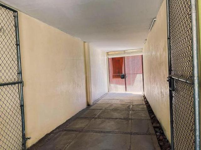 Venta casa con área comercial