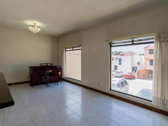 Casa en venta en Tlalnepantla De Baz, Estado de México