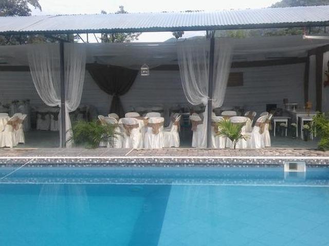 Venta Casa Con Piscina Huanuco $ 400.000.00