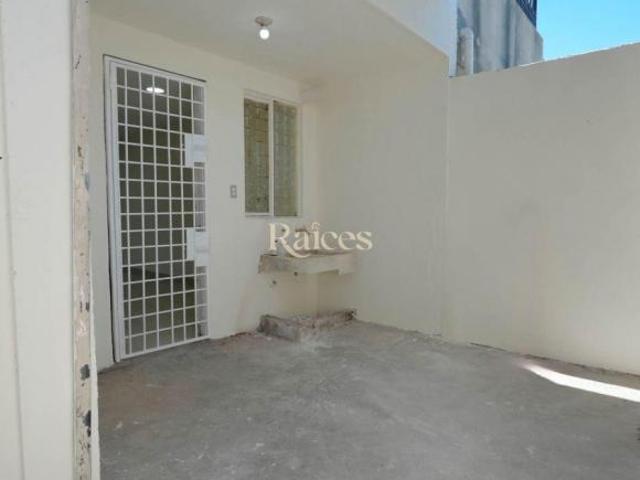 Venta Casa de Uso Mixto + Local Comercial sobre Avenida Pablo Livas, GPE NL