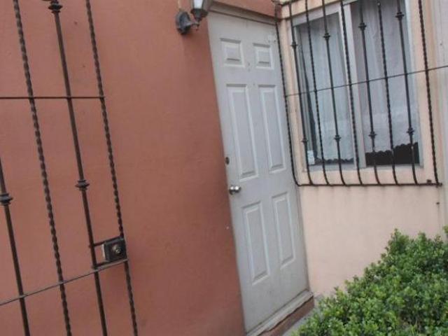 Venta casa dúplex Rinconada San Felipe Coacalco, vigilancia 24/7