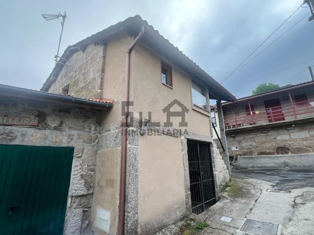 Casa en venta en Amoeiro, Ourense