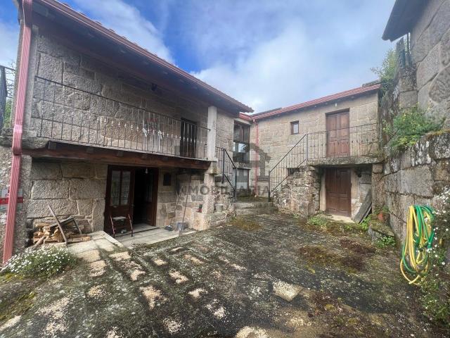 Casa en venta en Ourense, Galicia