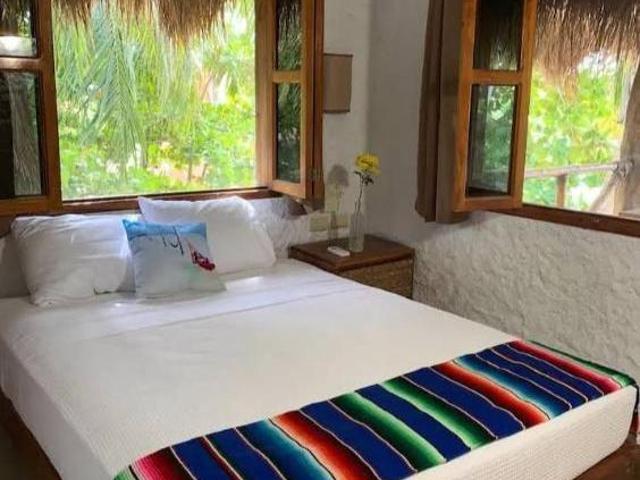 Venta Casa en Holbox: 3 Habitaciones, Terraza, Excelente Ubicación