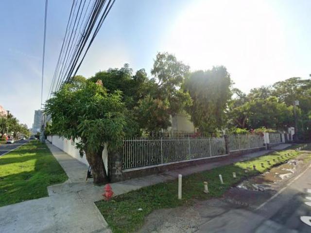 Venta casa en Obarrio, Ave. Ricardo Arango y calle 60, terreno 1,784m2