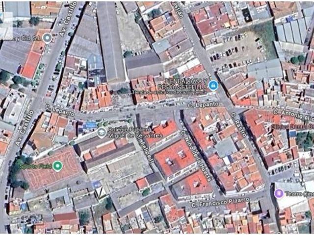 Casa en venta en Lora Del Río, Andalucía