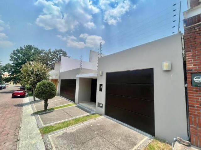 VENTA CASA JARDINES EN LA MONTAÑA COMO INVERSIÓN CON EXCELENTE ARRENDATARIO