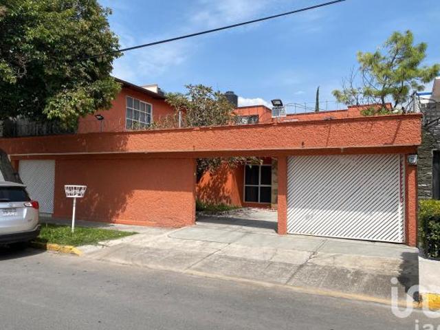 Venta Casa muy amplia y de gran terreno en Hda. Ojo de Agua