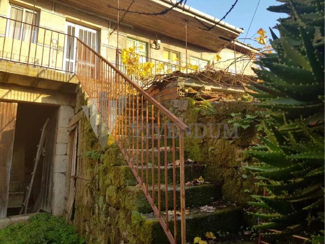 Casa en venta en Cenlle