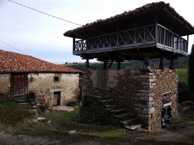 Casa en venta en Sangreña, Pravia