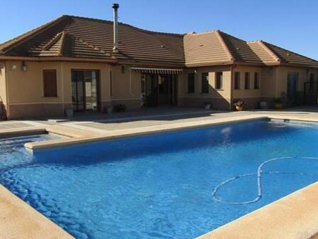 Casa en venta en Helechosa De Los Montes, Extremadura