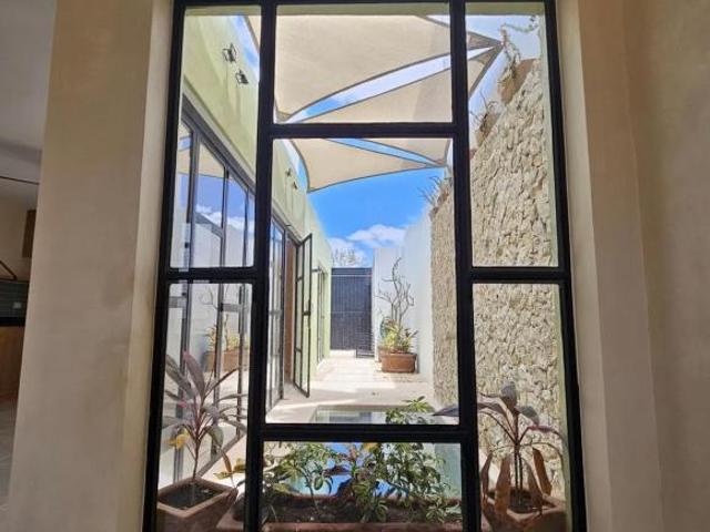 VENTA CASA TIPO COLONIAL 1 RECÁMARA EQUIPADA,PISCINA Y GARAJE EN CONKAL