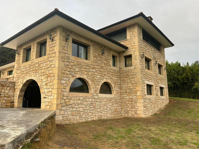 Chalet en venta en Mota, Erandio