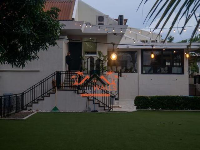 Venta de Amplia casa en Dos mares Betania