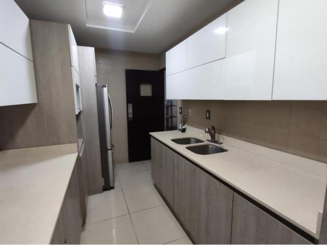 Venta de apartamento amoblado, en san francisco