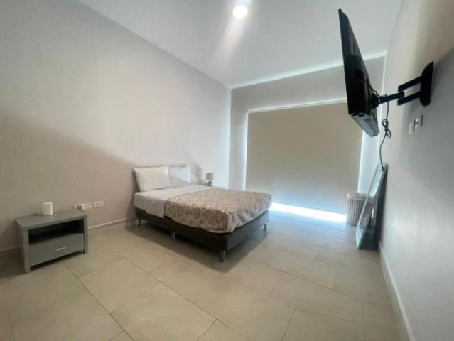 Venta de apartamento en playa escondida