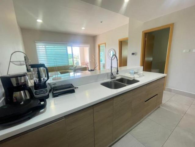 Venta de apartamento en playa escondida