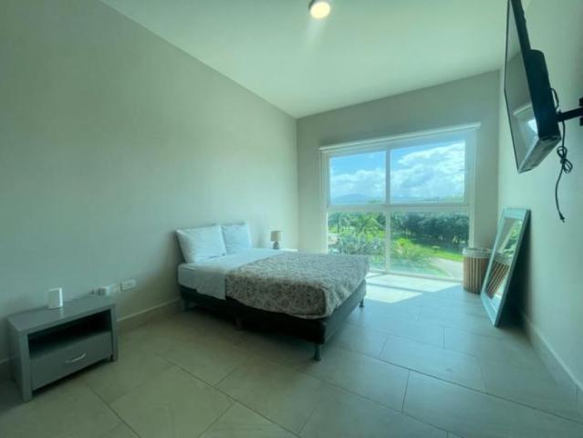 Venta de apartamento en playa escondida