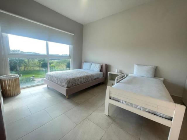 Venta de apartamento en playa escondida