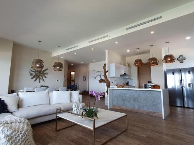 Venta de apartamento en Playa Escondida, Colón