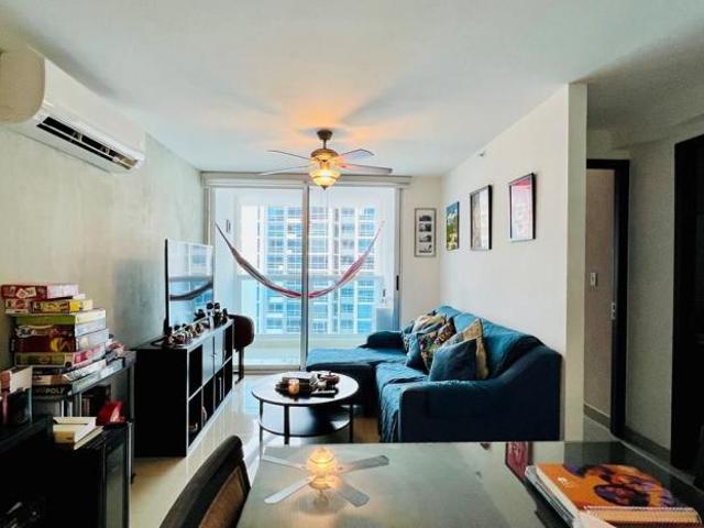 Venta de apartamento en san francisco, carrasquilla