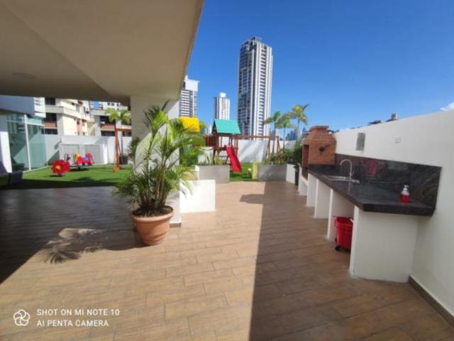 Venta de apartamento en san francisco, cerca del parque omar