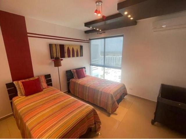 Venta de apartamento en terrazas de farallón, playa blanca, río hato